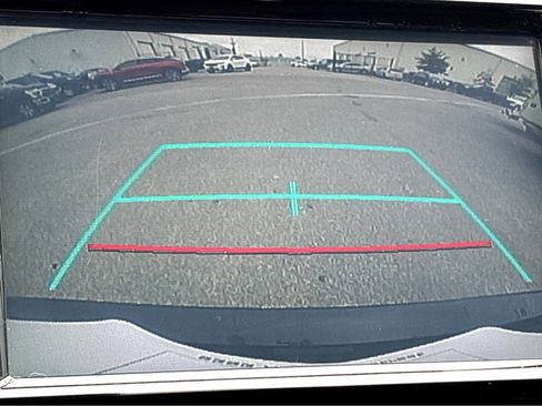 Used 2020 Toyota Camry SE image 7