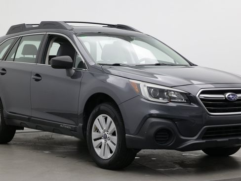 Used 2019 Subaru Outback 2.5i AWD/4WD image 3