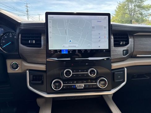 Used 2023 Ford Expedition Max Limited RWD image 18