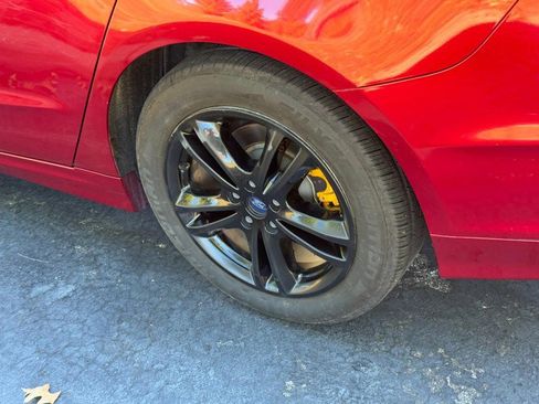 Used 2018 Ford Fusion SE w/ Fusion SE Technology Package image 5