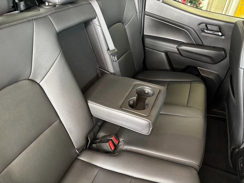 New 2024 Chevrolet Colorado LT w/ LT Convenience Package III image 18