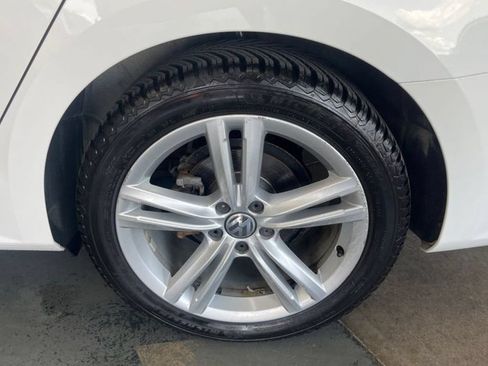 Used 2014 Volkswagen Passat TDI SE FWD image 16