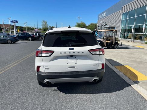 Used 2022 Ford Escape SE w/ Cold Weather Package AWD/4WD image 4
