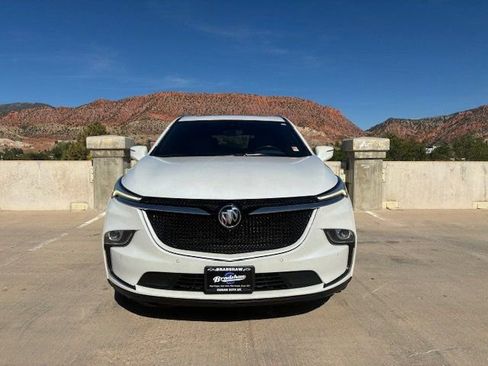 Used 2022 Buick Enclave Essence w/ Experience Buick Package image 5