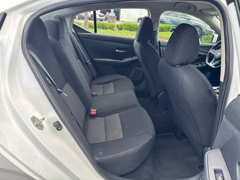 Used 2023 Nissan Sentra SV FWD image 11