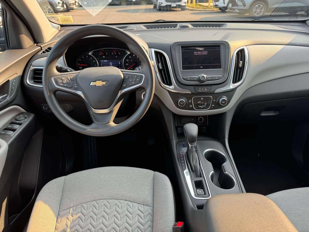 Used 2023 Chevrolet Equinox LS w/ LS Convenience Package AWD/4WD image 20