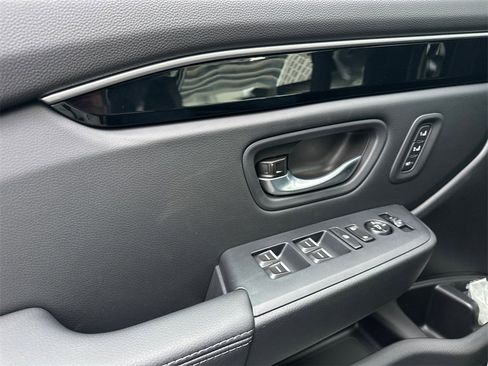 New 2025 Honda Pilot Touring image 37