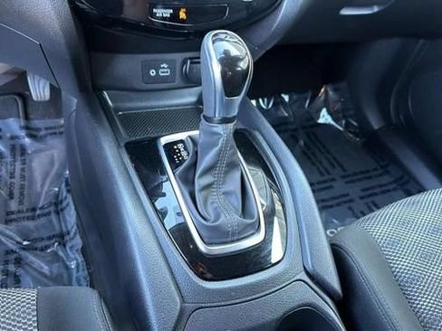 Used 2022 Nissan Rogue Sport SV AWD/4WD image 15