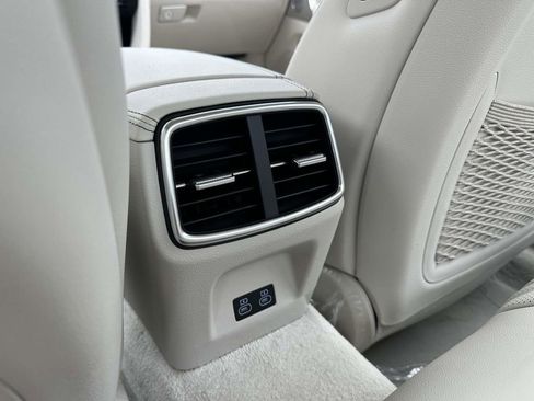 New 2026 Genesis G70 2.5T Prestige image 9