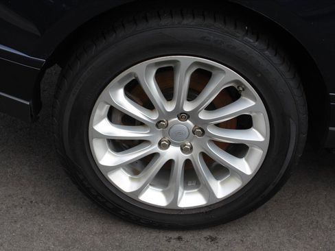 Used 2019 Land Rover Range Rover HSE image 29