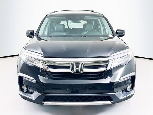Used 2019 Honda Pilot Touring image 2