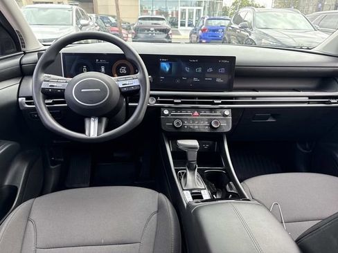Certified 2025 Hyundai Tucson SE image 15