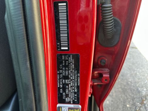 Used 2025 Kia K4 FWD image 28