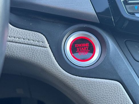 Used 2018 Honda Odyssey Touring image 25