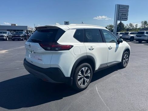 Used 2021 Nissan Rogue SV AWD/4WD image 3