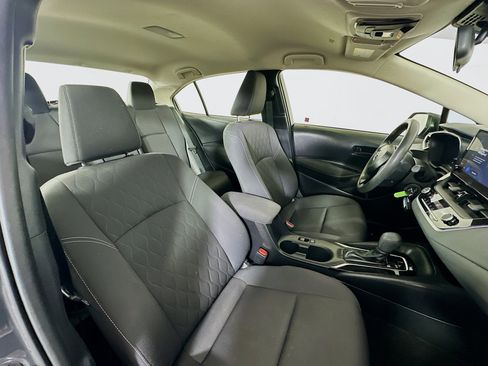 Used 2023 Toyota Corolla LE image 29