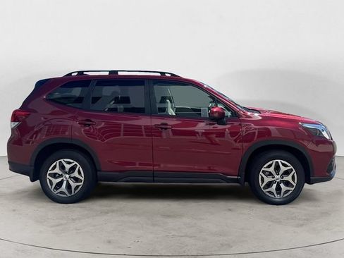 Used 2024 Subaru Forester Premium AWD/4WD image 4