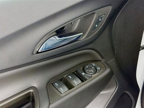 Used 2023 Chevrolet Equinox LT w/ LPO, Floor Liner Package AWD/4WD image 19