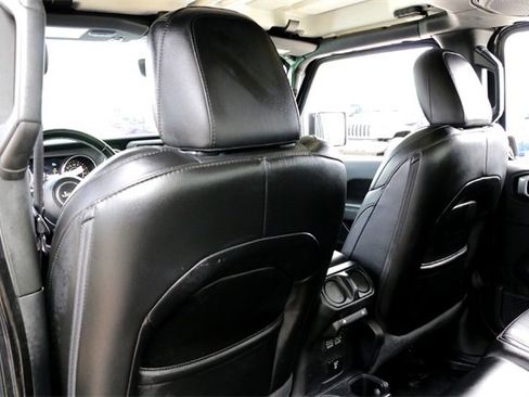 Used 2020 Jeep Gladiator Overland image 21