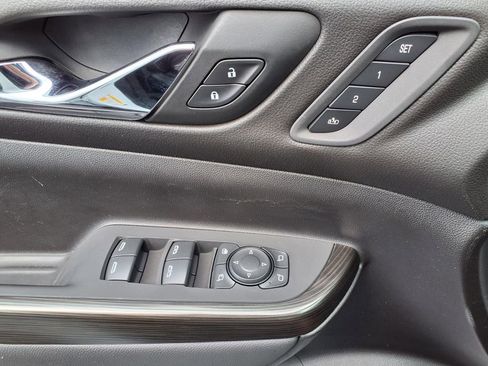 Used 2023 GMC Acadia SLT w/ Elevation Edition FWD image 20