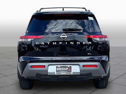 New 2026 Nissan Pathfinder SL FWD image 4