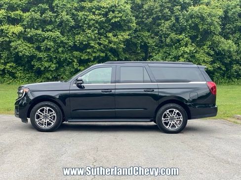Used 2025 Ford Expedition Max Active AWD/4WD image 4
