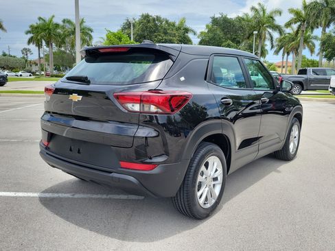 Used 2025 Chevrolet TrailBlazer LS FWD image 7