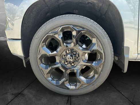 New 2026 Chevrolet Silverado 1500 Custom AWD/4WD image 14