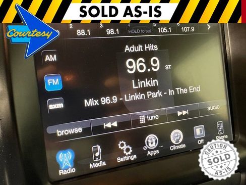 Used 2018 Jeep Cherokee Latitude Plus FWD image 29