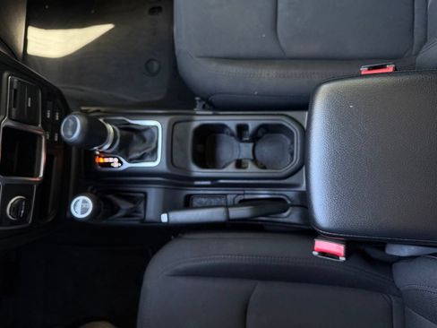 Used 2023 Jeep Wrangler Unlimited Sport AWD/4WD image 21