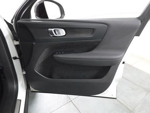 Used 2023 Volvo C40 P8 Recharge Plus AWD/4WD image 32