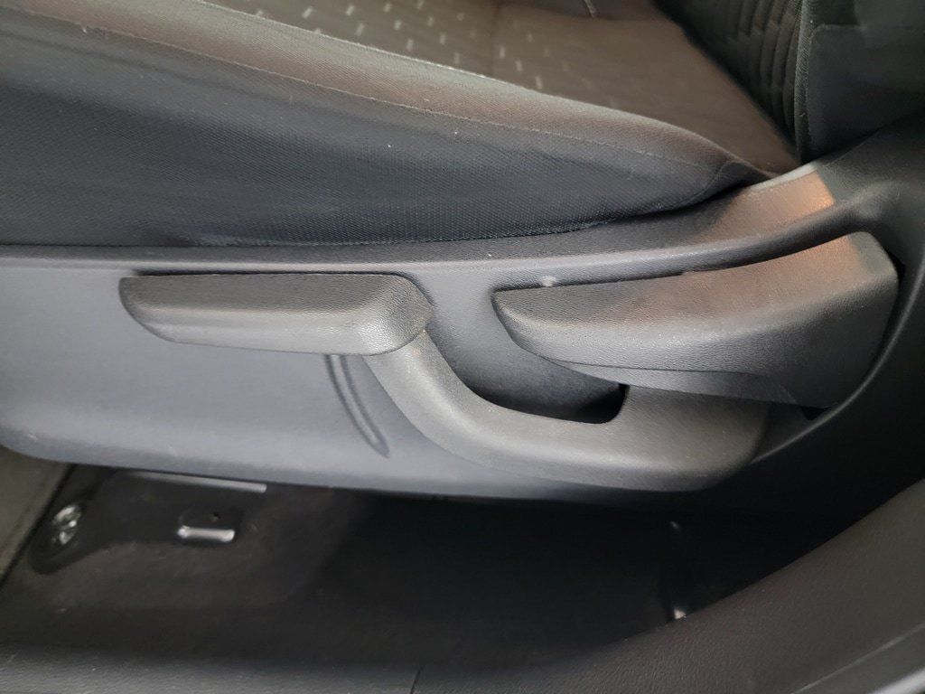Used 2023 Nissan Kicks SV FWD image 15