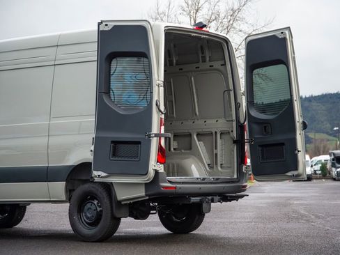 New 2026 Mercedes-Benz Sprinter 2500 image 10