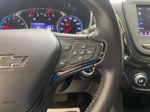 Used 2022 Chevrolet Equinox RS image 19