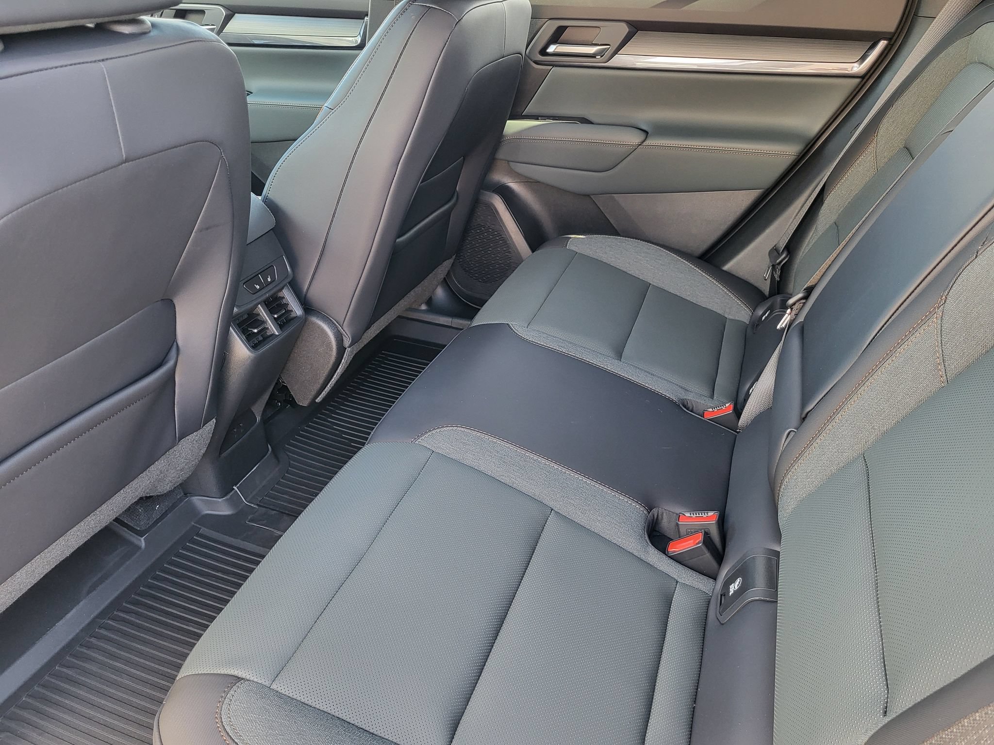 New 2027 GMC Terrain AT4 w/ Convenience Package III AWD/4WD image 11