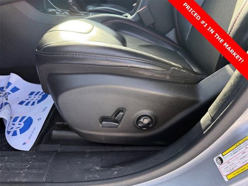 Used 2019 Jeep Cherokee Trailhawk image 13