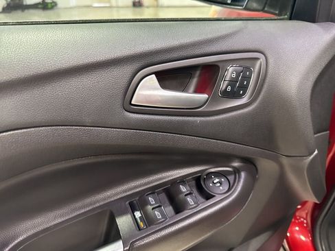 Used 2014 Ford Escape Titanium FWD image 33