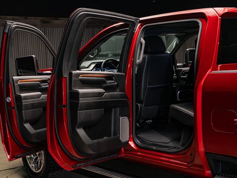 Used 2024 GMC Sierra 2500 Denali w/ Denali Reserve Package image 28