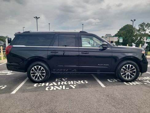 Certified 2025 Ford Expedition Max Platinum AWD/4WD image 4