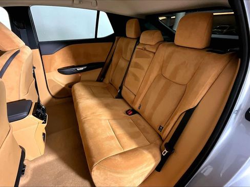 Used 2023 Lexus RZ 450e Premium image 18