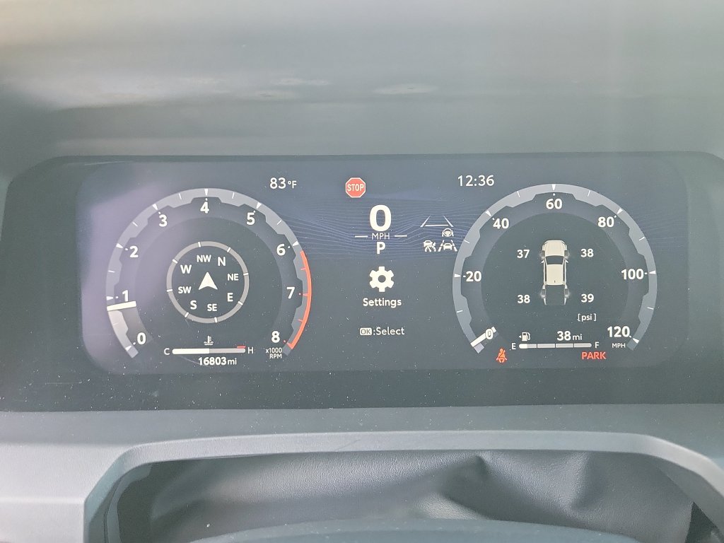 Used 2025 Toyota Tacoma Limited AWD/4WD image 13