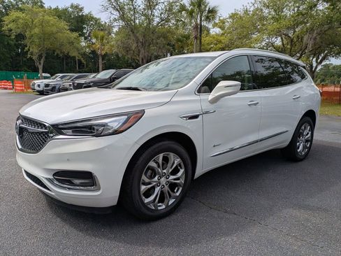 Used 2020 Buick Enclave Avenir w/ Trailering Package, 5000 lbs. AWD/4WD image 8