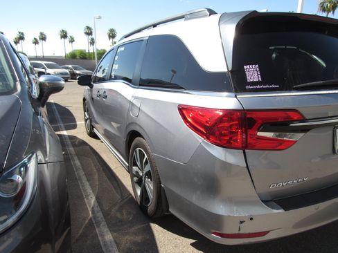 Used 2023 Honda Odyssey Touring image 4