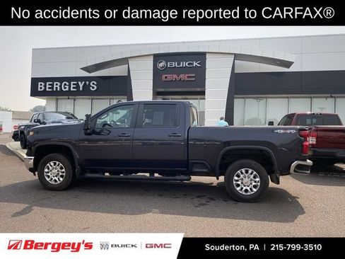 Used 2024 Chevrolet Silverado 2500 LT w/ Convenience Package AWD/4WD image 2