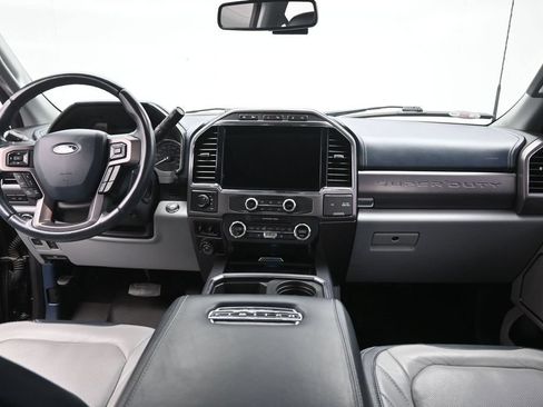 Used 2022 Ford F350 Limited AWD/4WD image 16