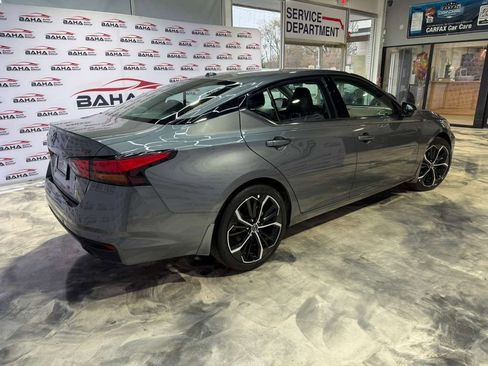 Used 2024 Nissan Altima 2.5 SR w/ SR Premium Package image 7