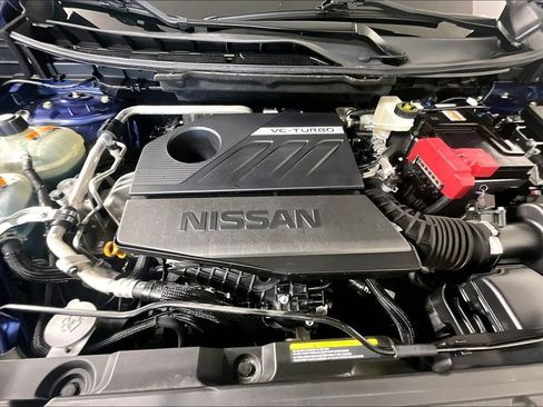 Used 2023 Nissan Rogue SL w/ SL Premium Package FWD image 9
