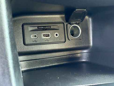 Used 2023 Chevrolet Equinox LT image 23