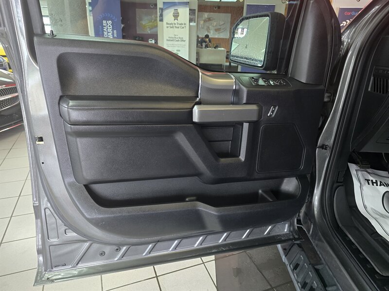Used 2017 Ford F150 XLT w/ Equipment Group 302A Luxury AWD/4WD image 6