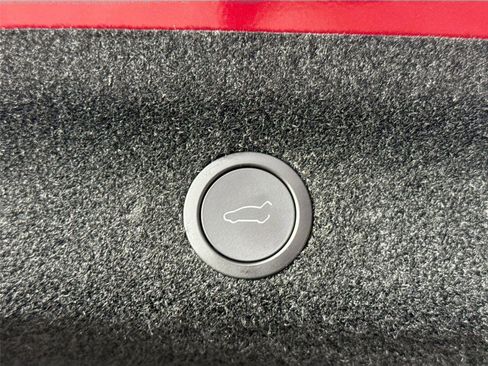 Used 2026 Tesla Model Y Long Range image 33